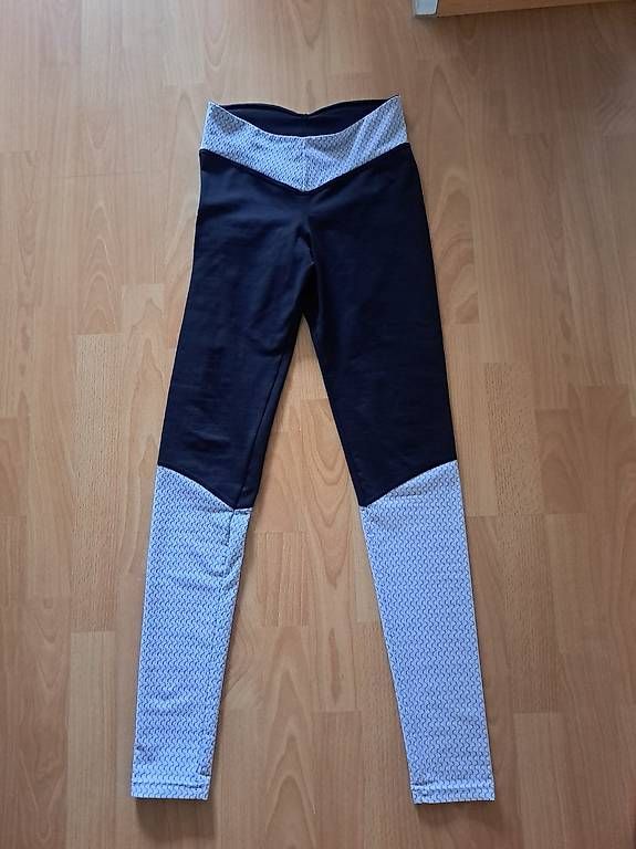 Leggings: Nebbia Sporthose gr. S – D'occasion à Pfäffikon SZ par Milu88 2