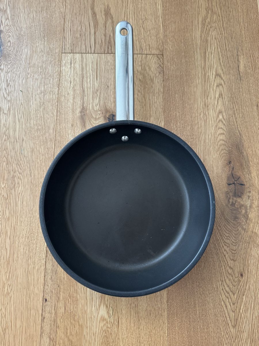 Ikea Padelle: Ikea Bratpfanne, 24 cm – Usato da Interlaken venduto da fbnscl