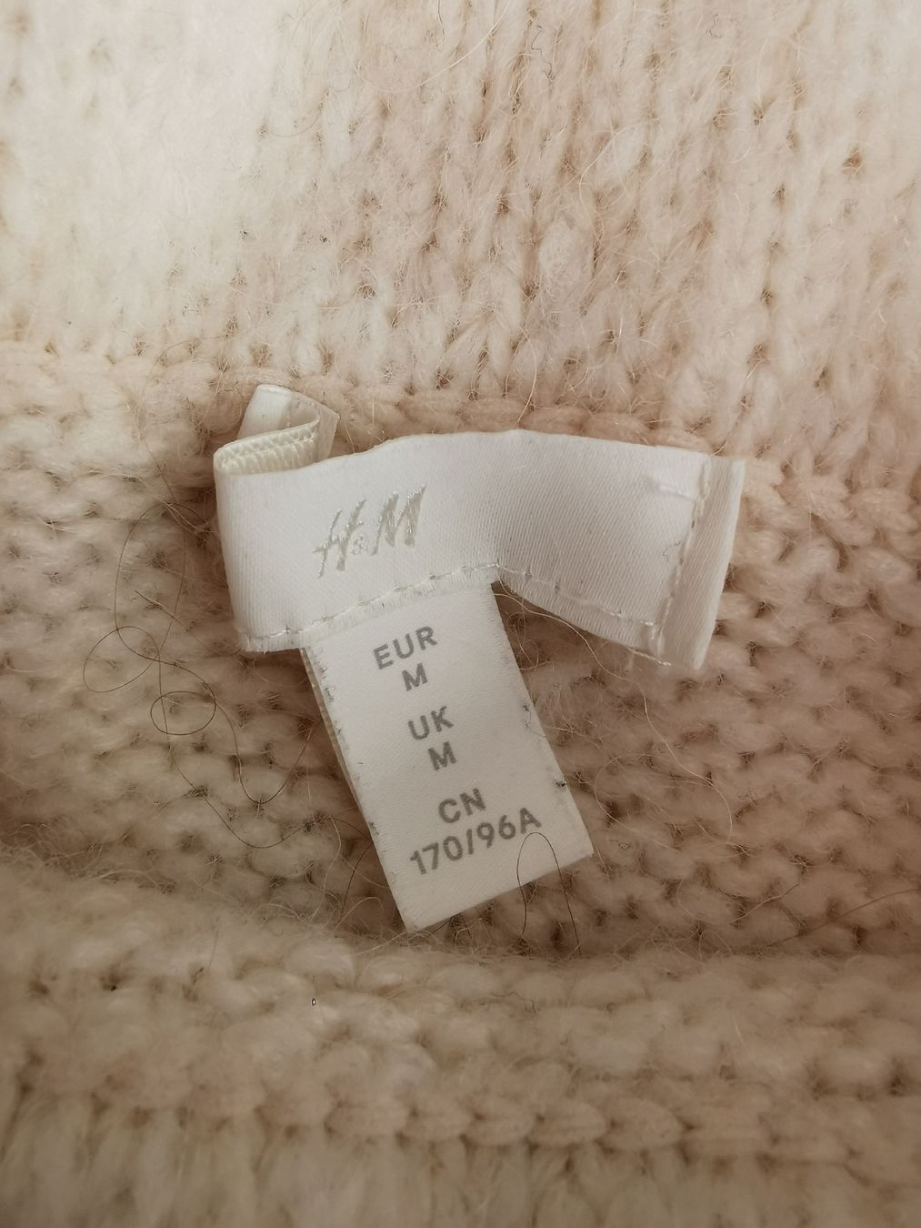 H&M Pulls & Sweat-shirts: Pullover Gr. M von H&M – D'occasion à Weite par zerozerox 2