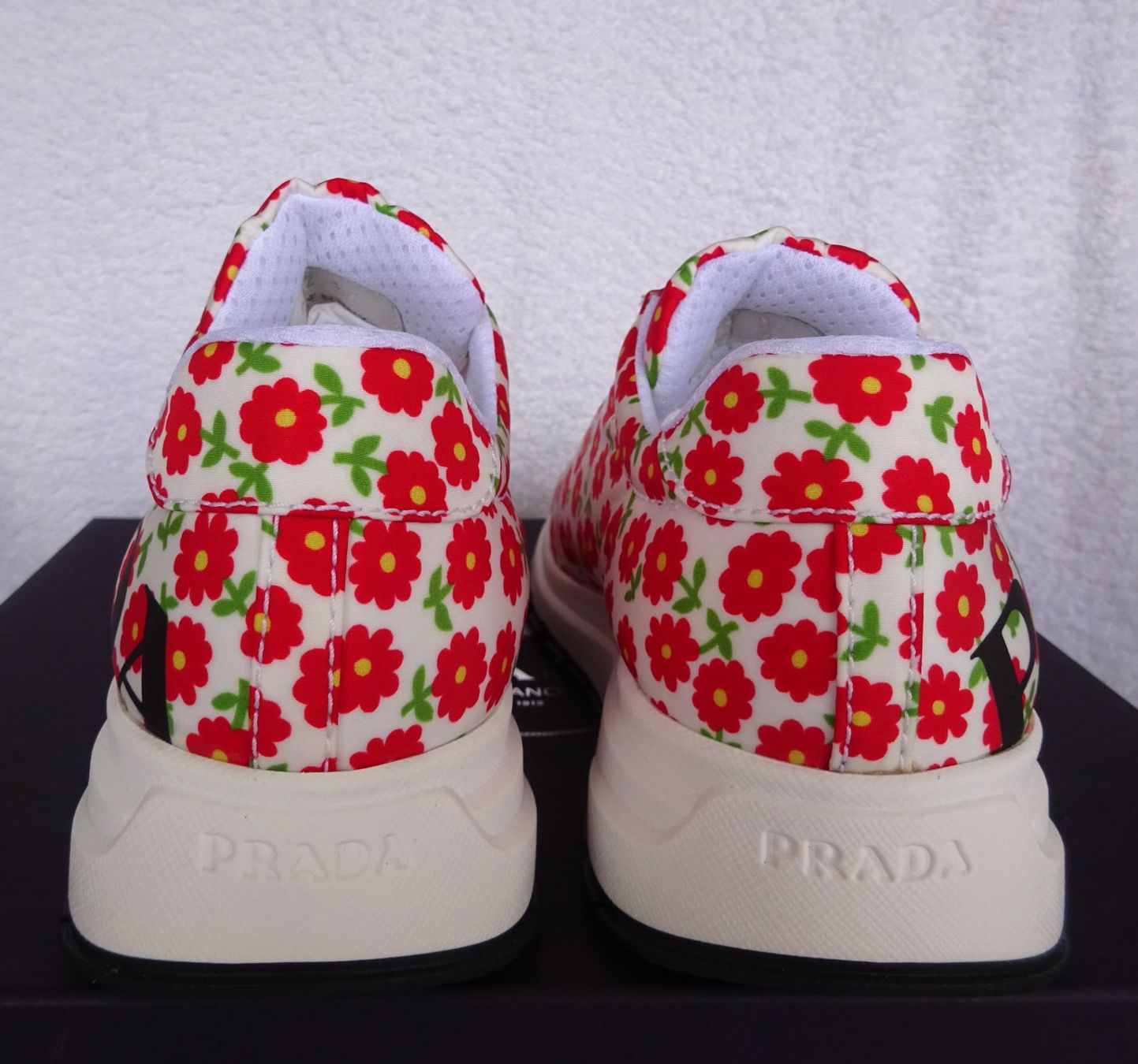 Prada Scarpe da donna: PRADA Originali e Nuovi! Sneakers n. 36,5 – Nuovo e nell'imballaggio originale da Bissone venduto da vis_lpp9 7