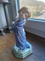 Antike Porzellan Figur / William Royal Doulton  The Coquette