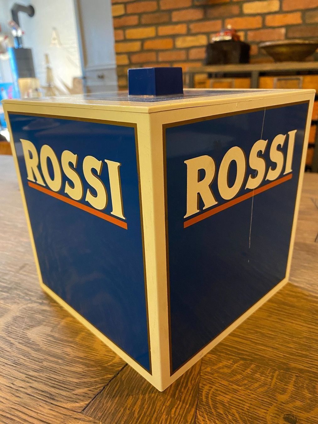 Contenitori & Simili: Rossi Eiswürfel Behälter – Usato da Wiedlisbach venduto da Chips02