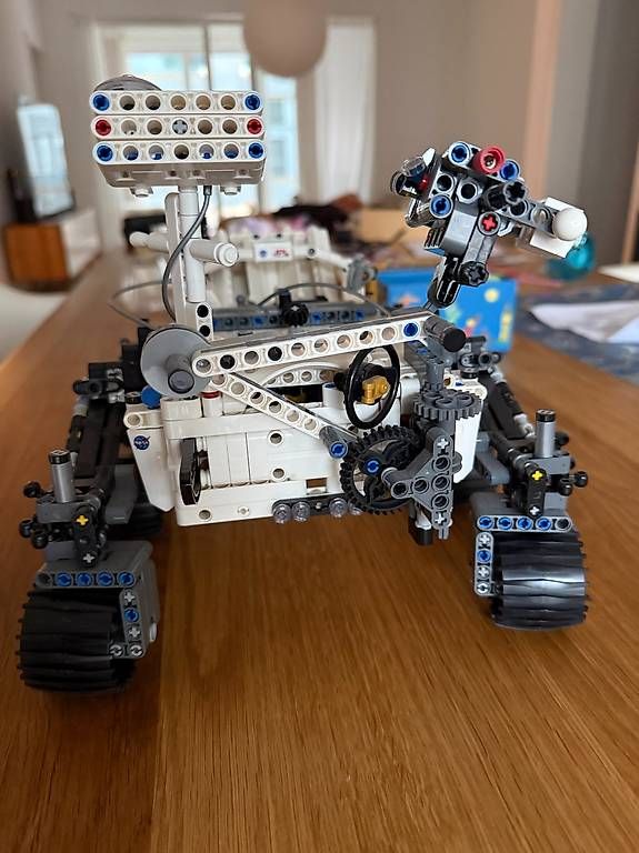 Kit di costruzioni: LEGO NASA Mars Rover Perseverance (built) – Usato da Wallisellen venduto da Marij1986