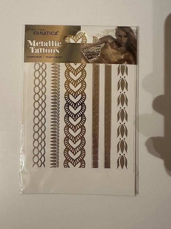 Sticker: Metallic Tattoos zum Aufkleben – Usato da Stachen venduto da jneh