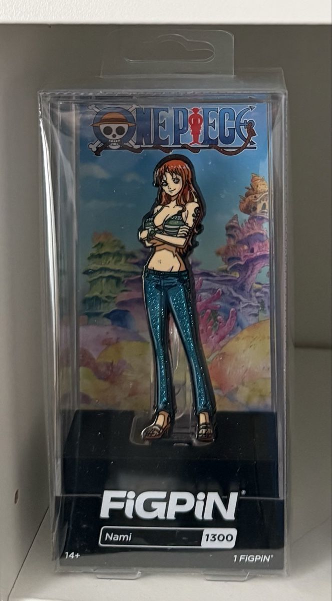 Statuette: One Piece - Nami - FiGPiN #1300 - Glitter version – Usato da Baar venduto da sar_jv6h