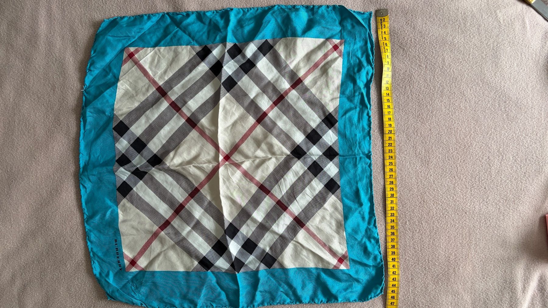 Burberry Foulard & Sciarpe: Burberry Schal – Usato da Liestal venduto da Goldart