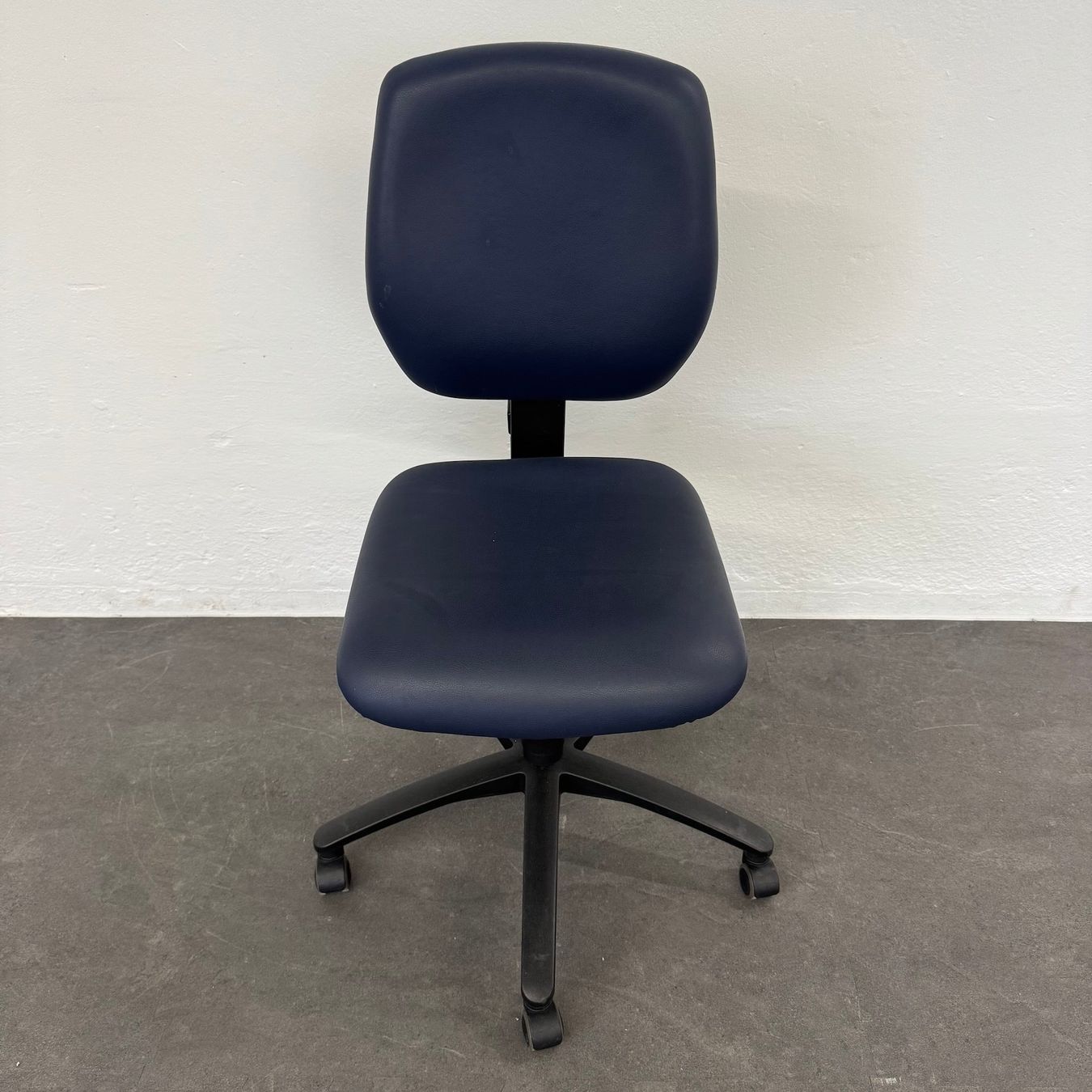 Sedie: Dauphin Classic Arbeitsdrehstuhl – Usato da Schönenwerd venduto da mcofficeshop
