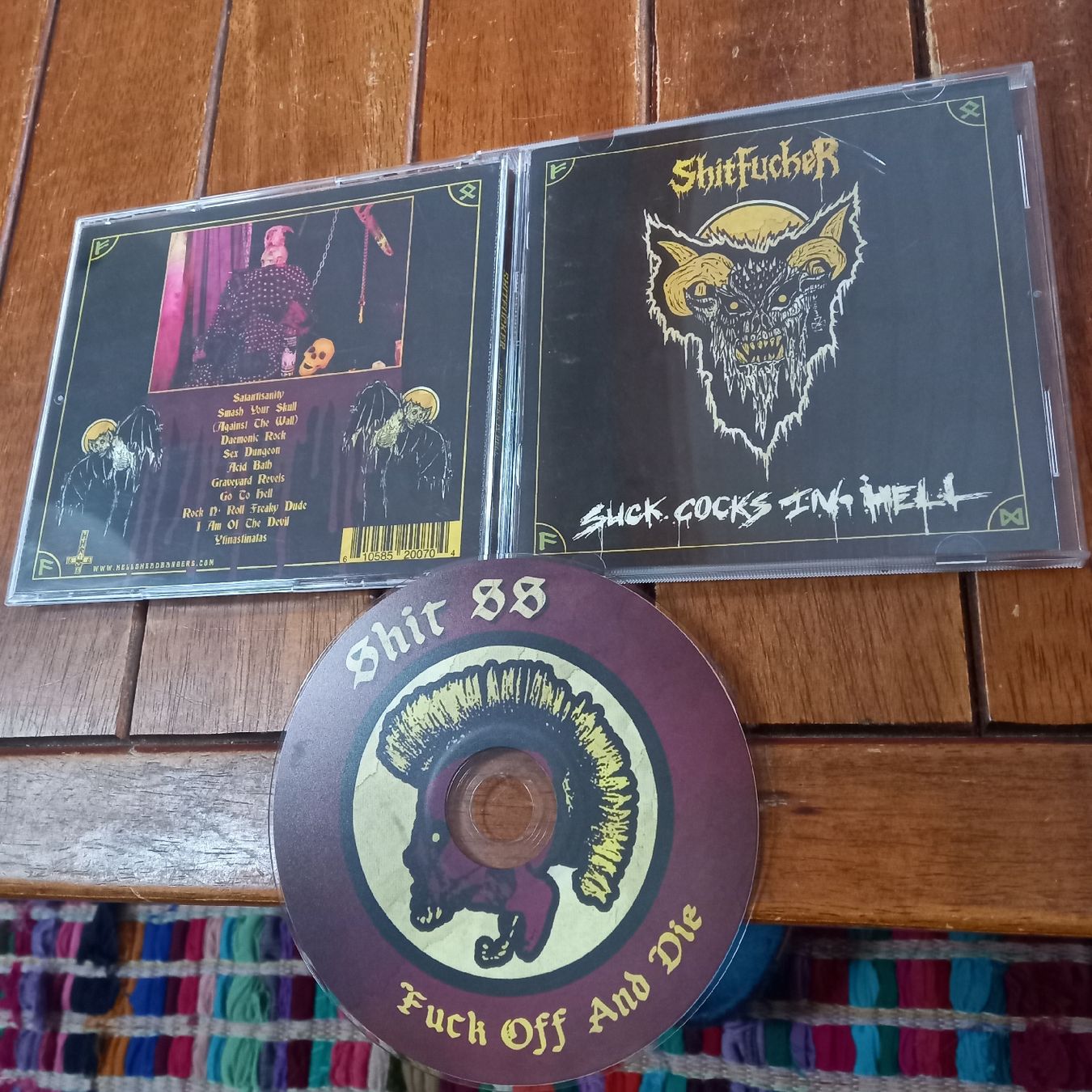 CDs: shitfucker- suck... – Gebraucht aus St-Cergue von VeganWarrior