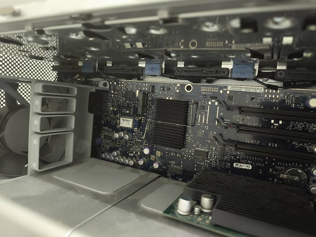 Apple Gehäuse: Mac Pro A1186 – Gebraucht aus Binningen von saviola01