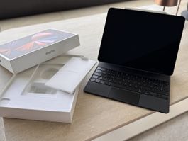Apple iPad Pro 12.9” (5. Generation) 512 GB Wi-Fi + Cellular