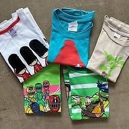 Lotti & Set di vestiti: Lot de 5 T-shirt – Usato da Vernayaz venduto da kat_h7s2