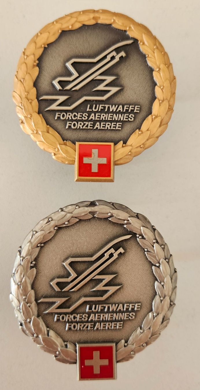 Schweizer Armee Placchette & Badge: Peret Emblem Schweizer Armee – Nuovo (secondo la descrizione) da Urdorf venduto da reg_q6nr