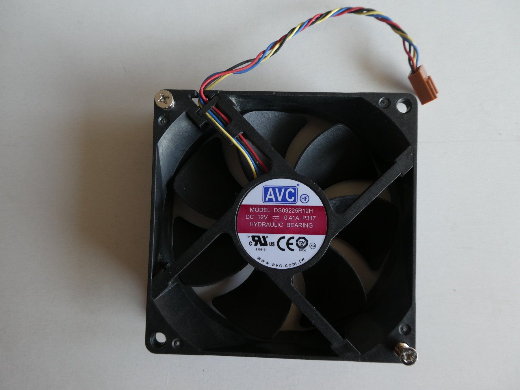 Ventilatoren: Das Angebot: PC Ventilator inkl. Stromanschlusskabel. – Gebraucht aus Muntelier von Rwc 5