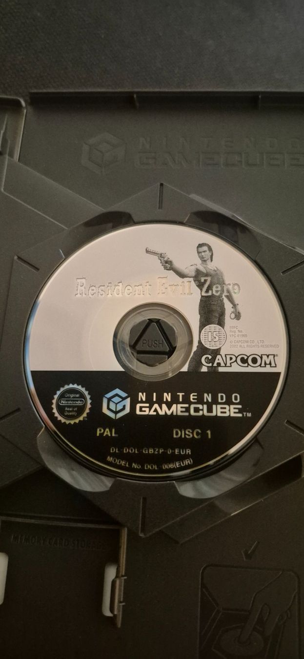 Capcom Giochi: RESIDENT EVIL 0 GAMECUBE DEUTSCH RETRO GAMING 2 DISCS 2002 – Usato da Grand-Lancy venduto da luc111 3