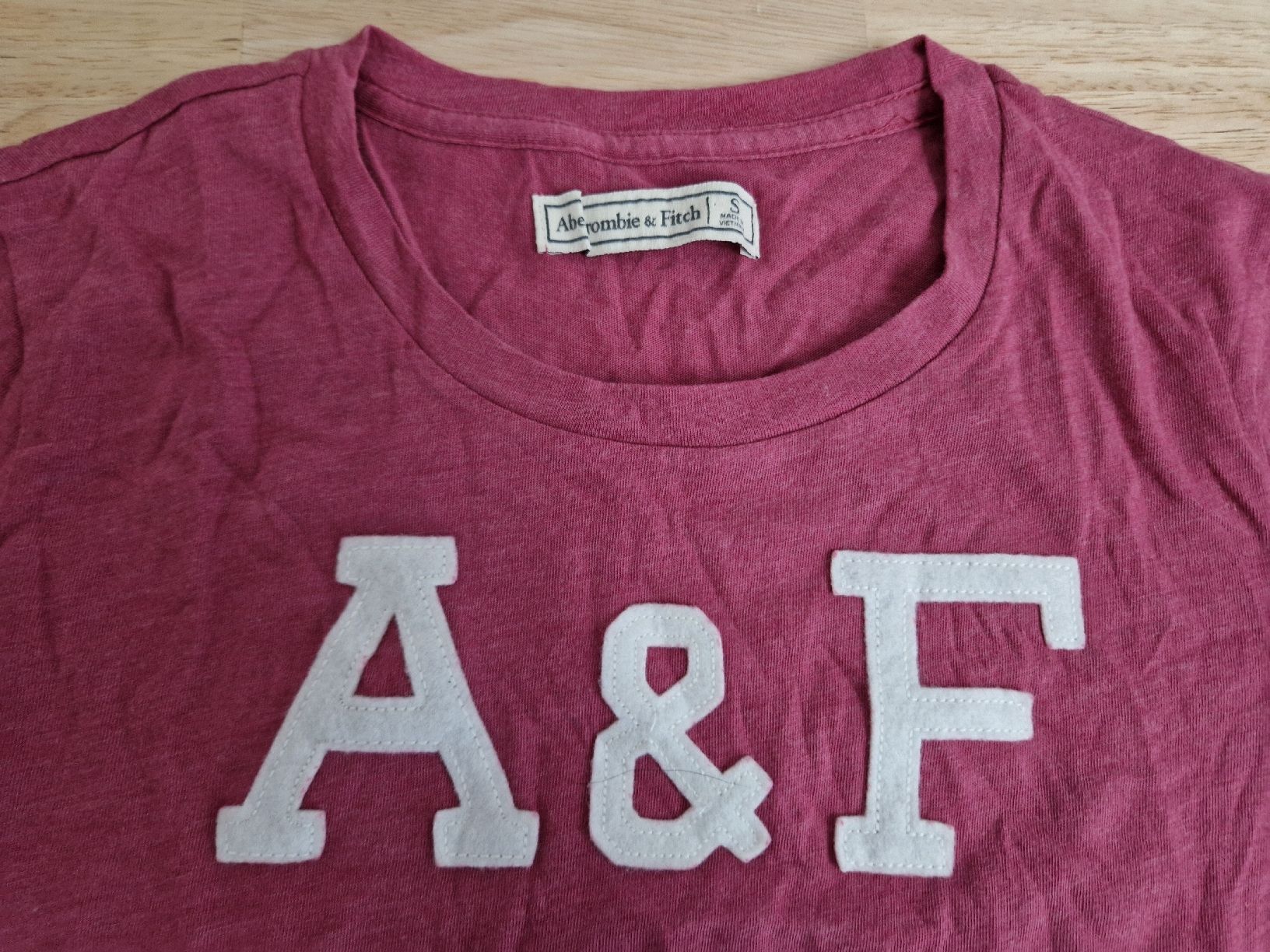Abercrombie T-shirt: Gr. S - T-Shirt - Abercrombie – Usato da Strengelbach venduto da Nessi92 1
