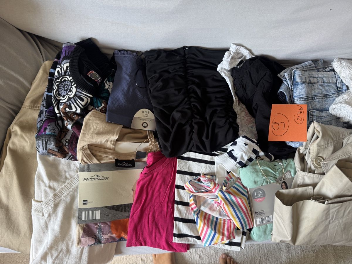 Lots de vêtements: Kleiderpaket 9 Grösse S – D'occasion à Endingen par Mira-Nur 1