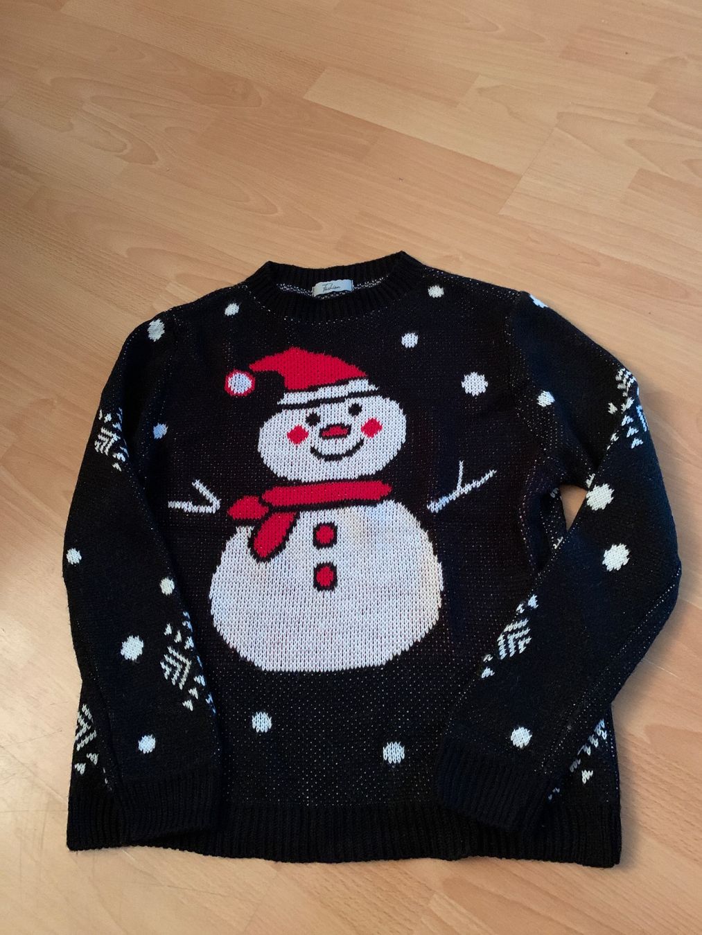 Pulls & Sweat-shirts: Joli pull de Noël taille M – D'occasion à MEYRIN par Gwendo10