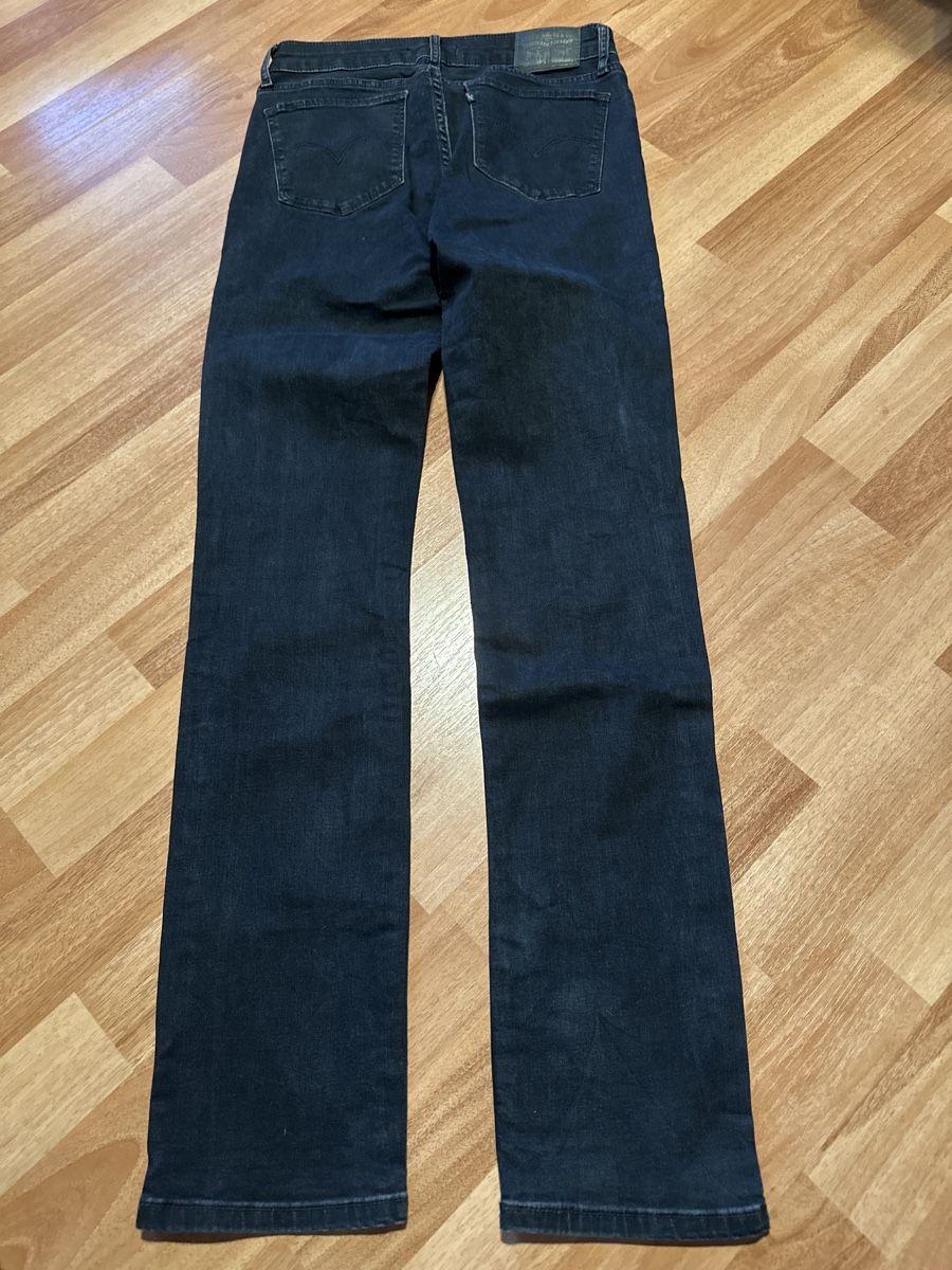 Levi's Jeans: Levi's 712 Slim, Gr. 28 einf. Bundweite 33 cm – Gebraucht aus St. Gallen von mai_2lcj 2