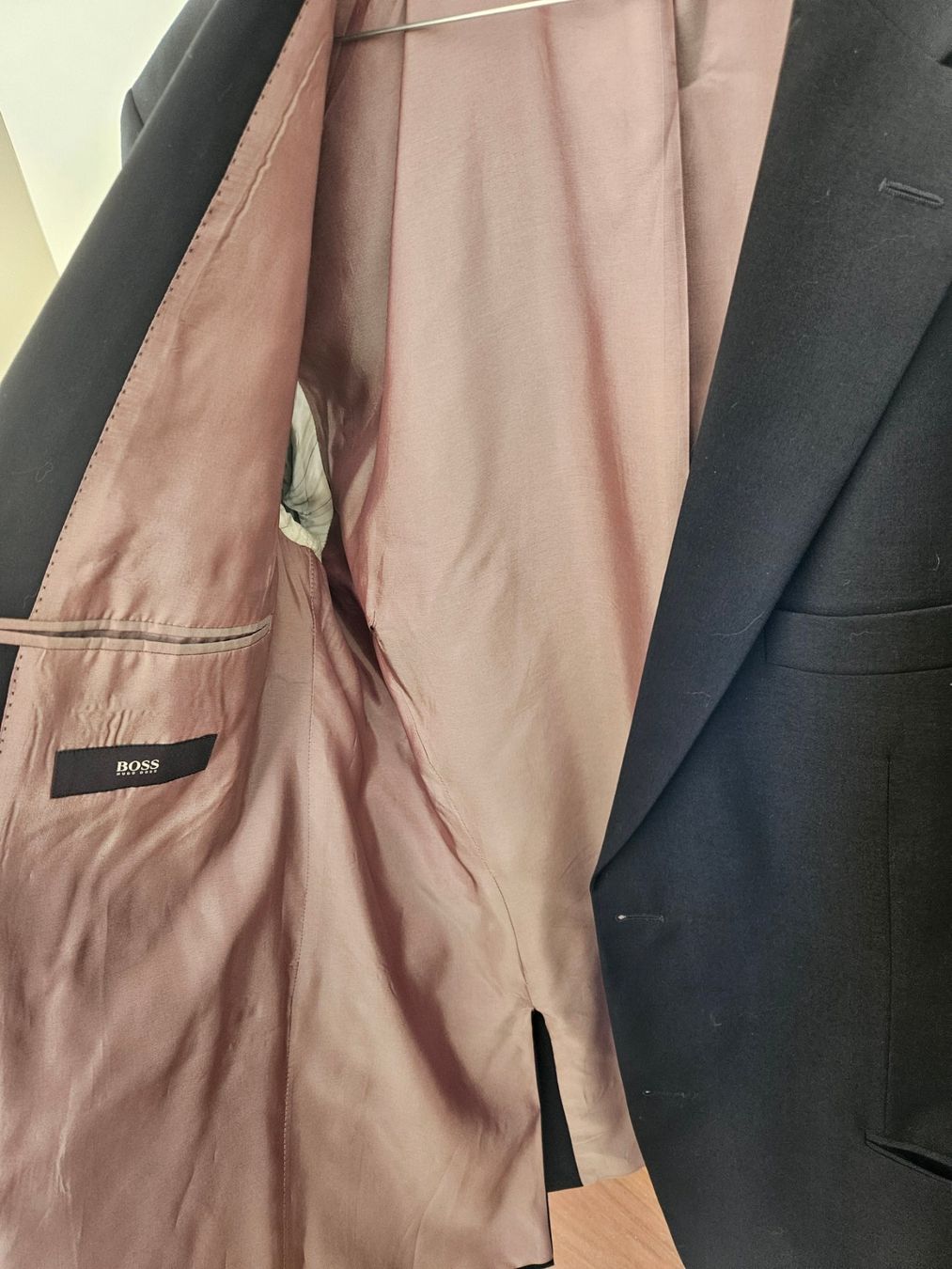 Hugo Boss Completi: Anzug Hugo Boss - Gr. 106 – Usato da Ostermundigen venduto da Kaervek_SUI 1