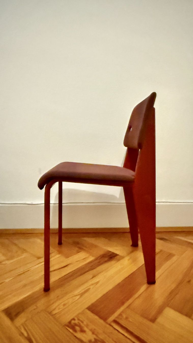 Vitra Chaises: Chaise Standard Jean Prouvé, modèle SR - édition VITRA – D'occasion à Lausanne par tom_9bvt