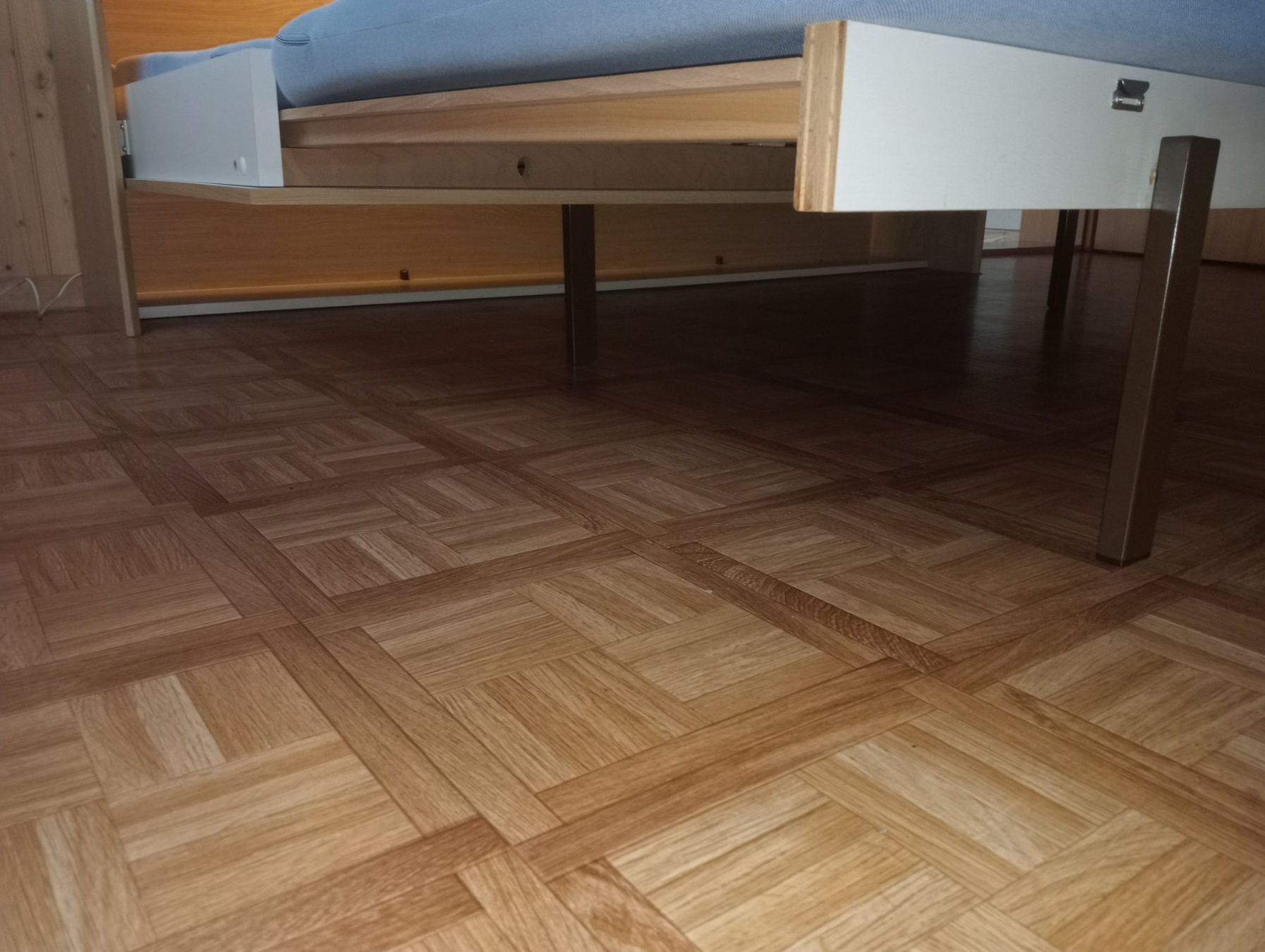 Letti: Schrank mit ausklappbarem Gästebett – Usato da Spiez venduto da iaqob 6