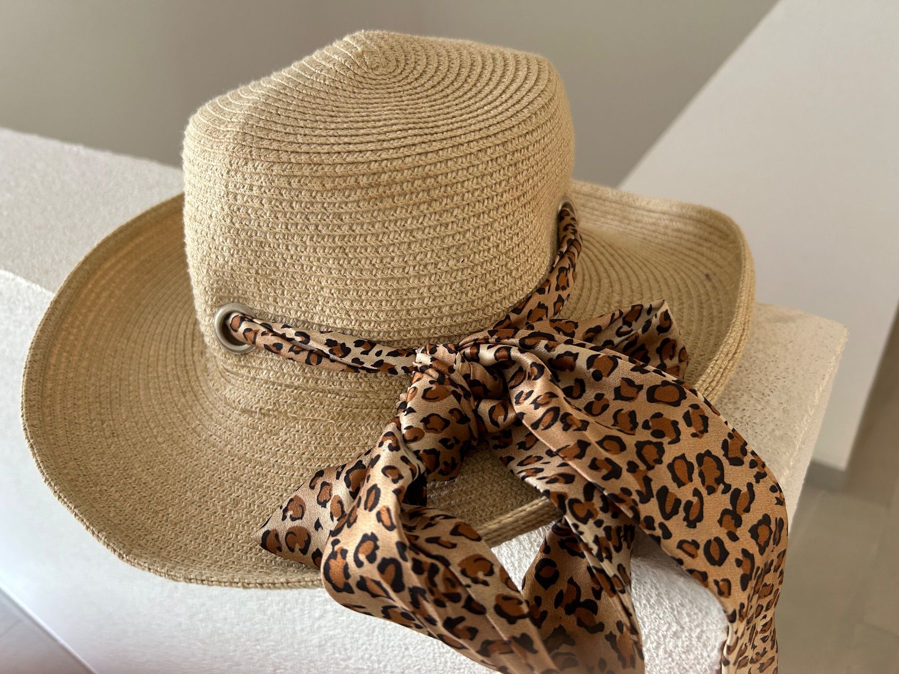 Copricapi, berretti & cappellini: Toller, leichter Sommerhut – Usato da Eschenz venduto da glaro14 2