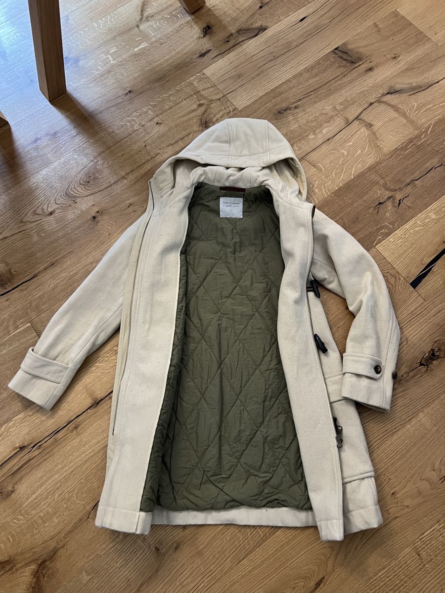 Peak Performance Cappotti: Dufflecoat Peak Performance beige Grösse S – Usato da Kreuzlingen venduto da paprikant 1
