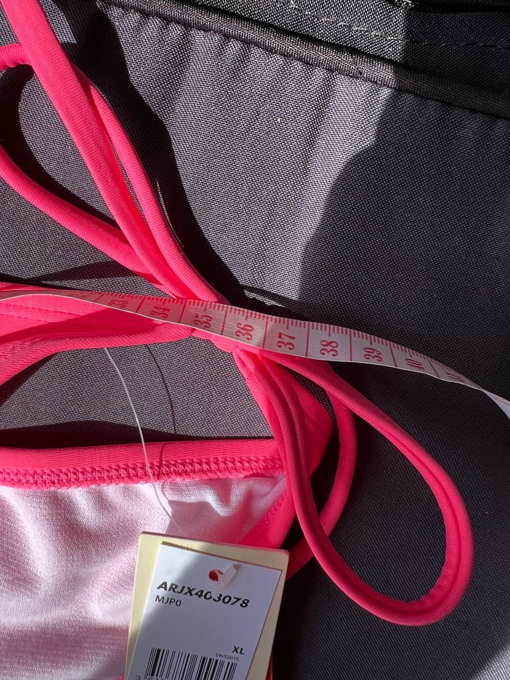 Roxy Badekleider & Bikinis: BH 75 Unterhose XL Roxy Neu Badeanzug – Neu und originalverpackt aus Riehen von edu_92w7 4