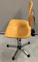 NEUER Werkstattsstuhl aus Holz mit Fussring Metall