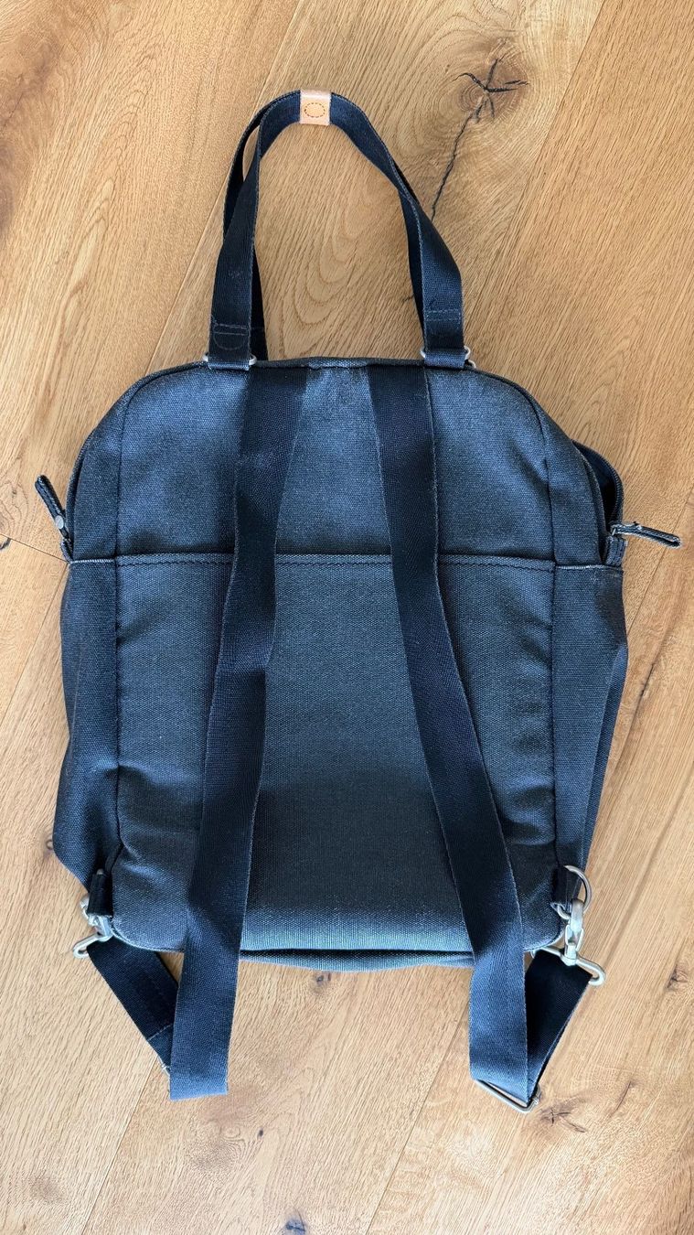 Qwstion Zaini: QWESTION Rucksack / Small Pack - dunkelgrau-schwarzer Canvas – Usato da Interlaken venduto da AndreaNoorani 1