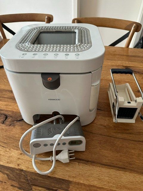 Kenwood Elettrodomestici da cucina: Fritteuse von Kenwood – Usato da Buchs ZH venduto da Joshi61 1