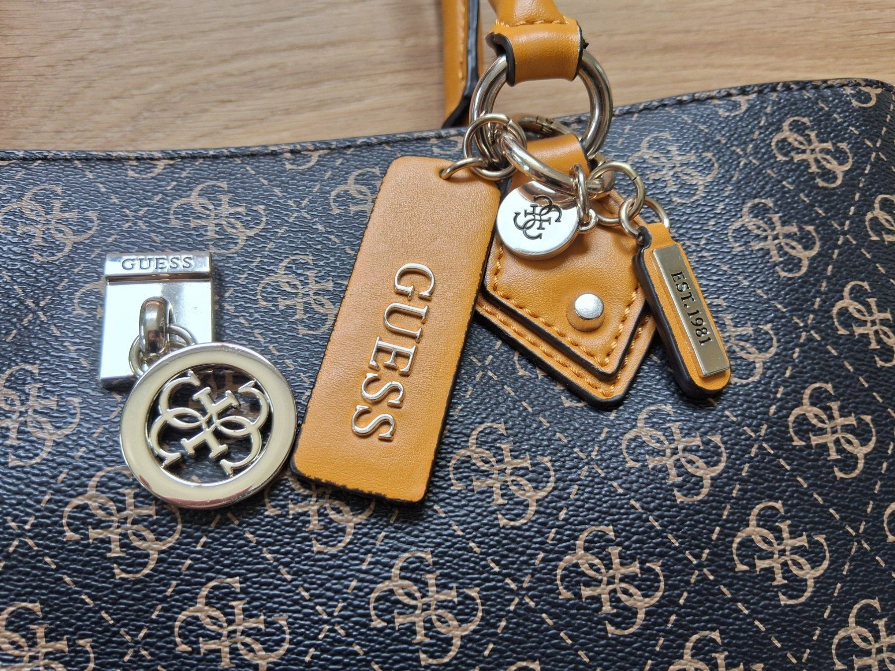 Guess Borse da donna: Guess Handtasche – Usato da Lengnau AG venduto da Nathi88 3