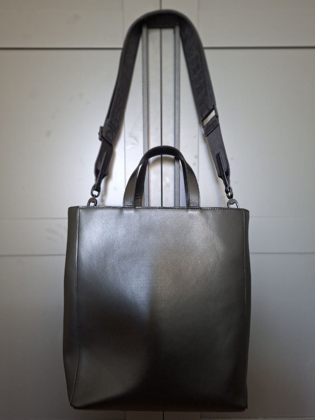 Liebeskind Borse: Liebeskind Tote Paper Bag M – Usato da Malters venduto da pat_p26z 2