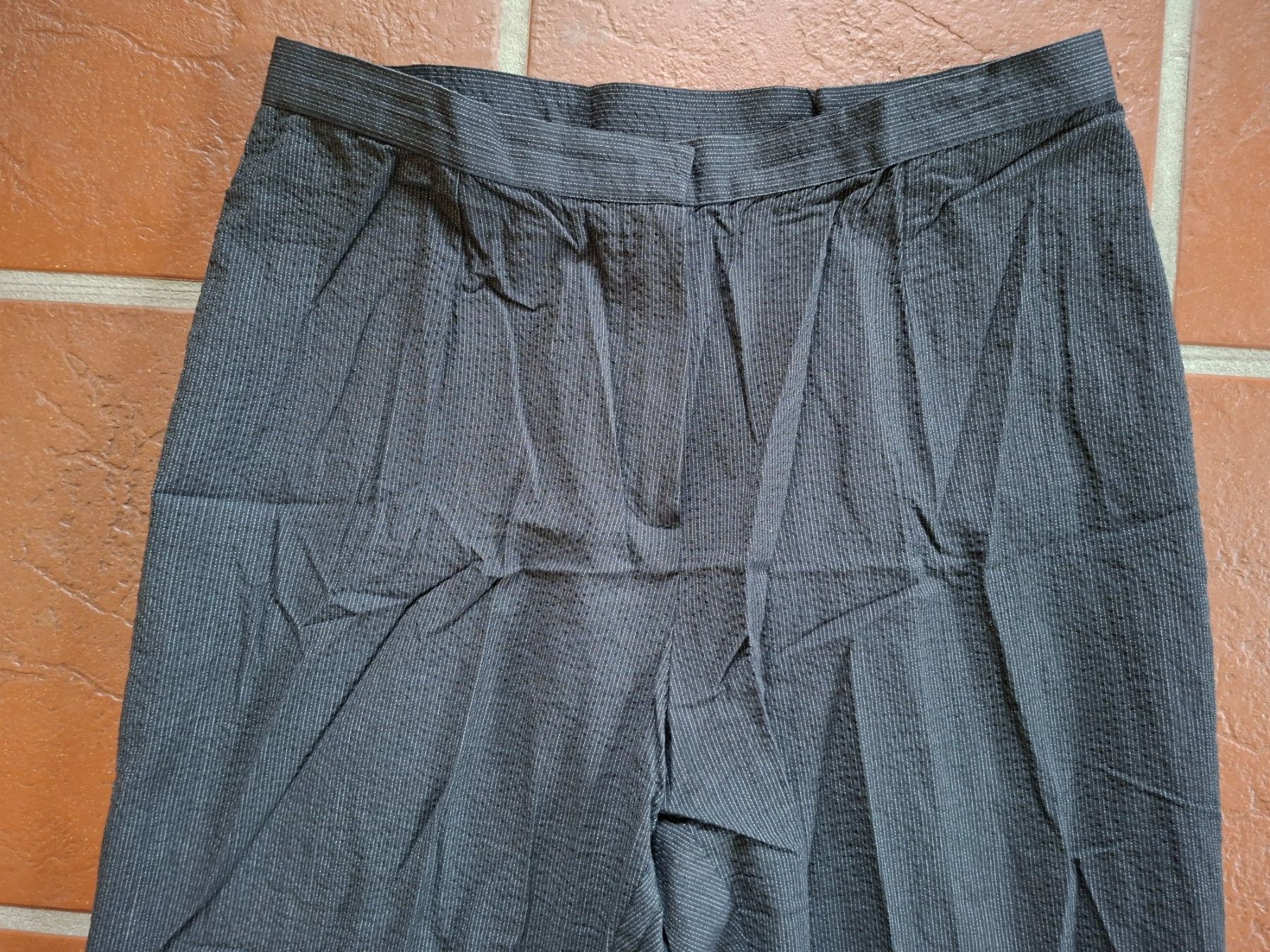Pantaloni: Caroline Biss; dunkelgraue elegante Hose Gr. 42 – Usato da Boniswil venduto da Totomat-Lady 1
