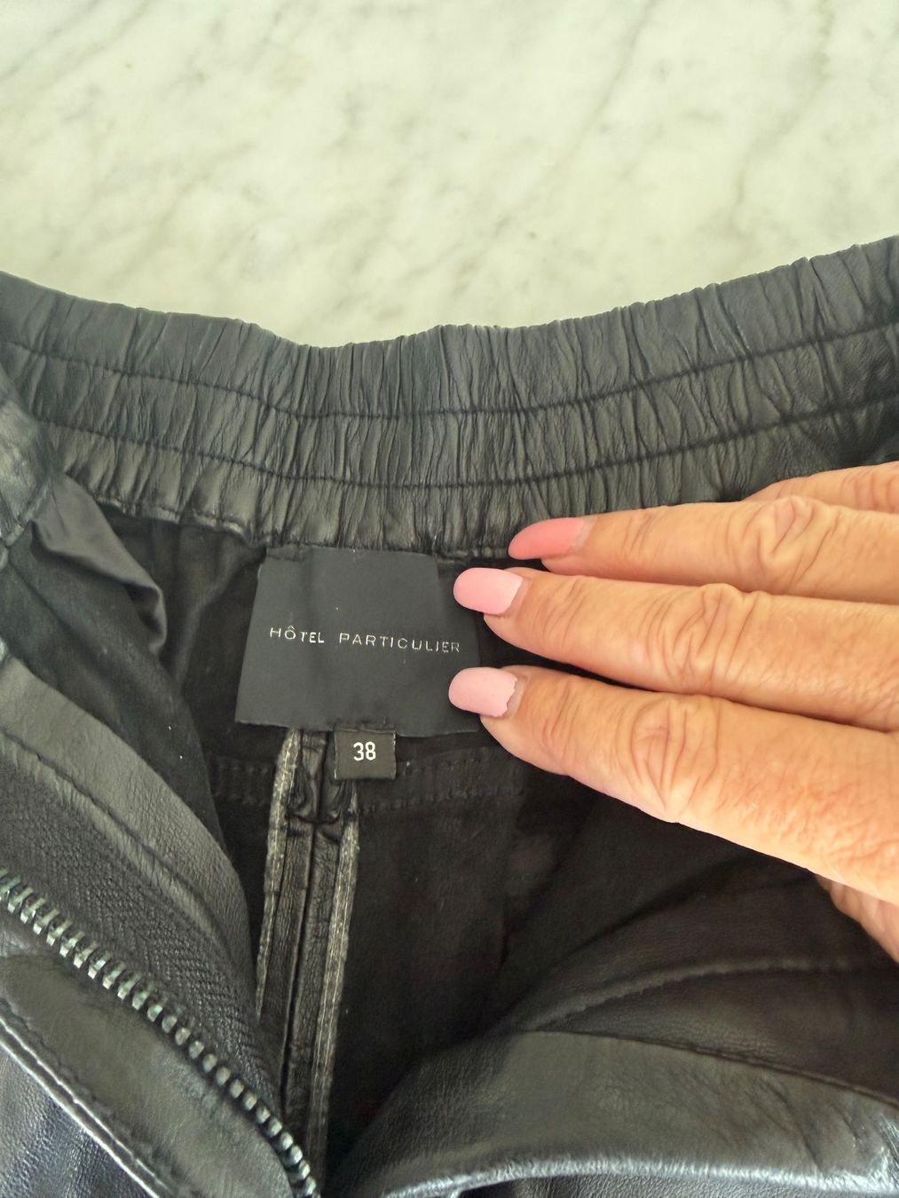 Hosen: Shorts en cuir noir – Gebraucht aus Lausanne von Doudoutze 4