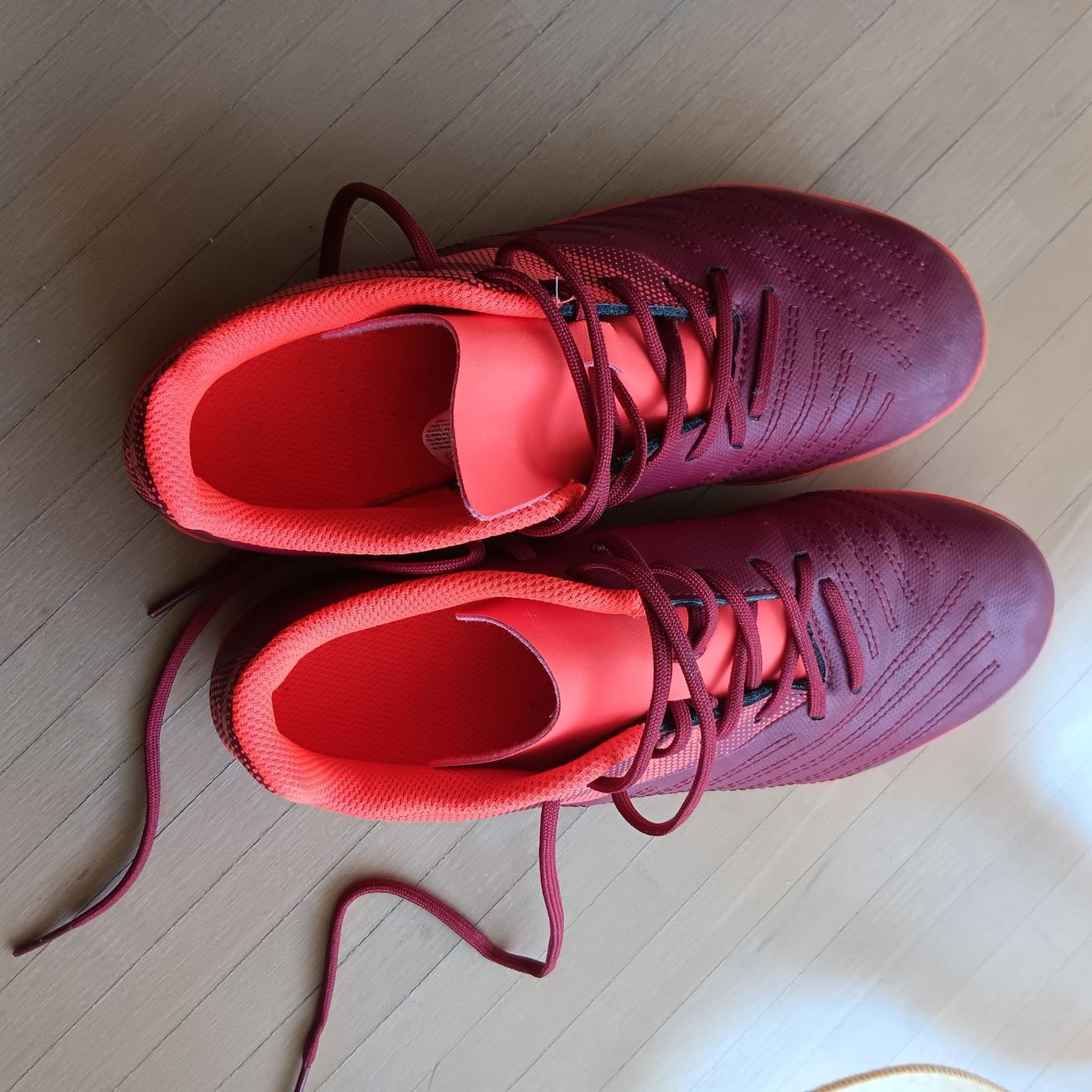 Decathlon Scarpe per ragazzi: Fussballschuhe Grösse 37 Decathlon – Usato da Winterthur venduto da Maetthi20