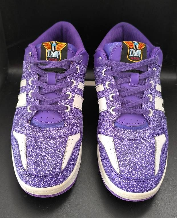 Herrenschuhe: TROOP Ice Lamb Sneakers Lila Gr. 42. – Gebraucht aus Pully von shulgin788 1