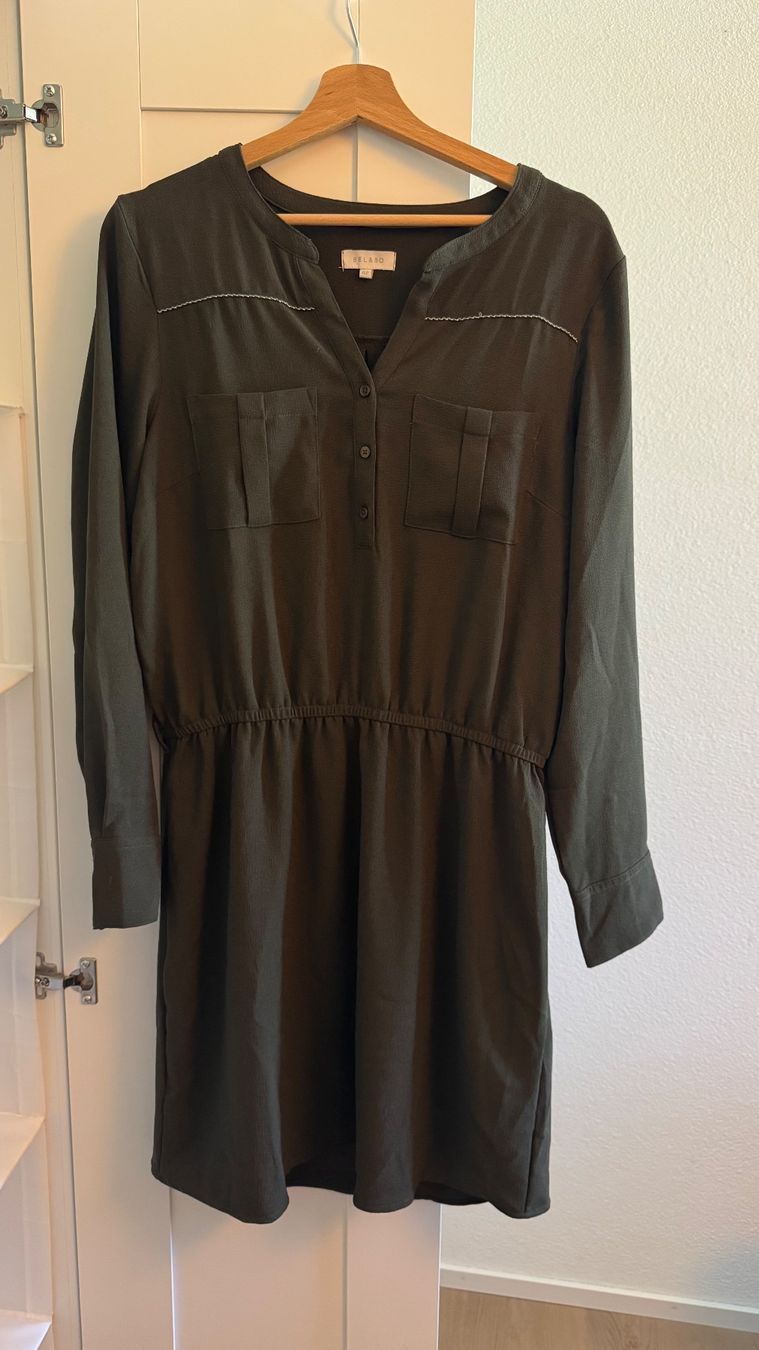 Vila Kleider: Grünes VILA Kleid – Gebraucht aus Rothenthurm von Lynn_DM