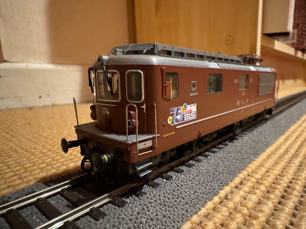 DB/NorthRail, Diesellokomotive Vossloh DE 18 in weißer Lackierung RIVAROSSI Merk