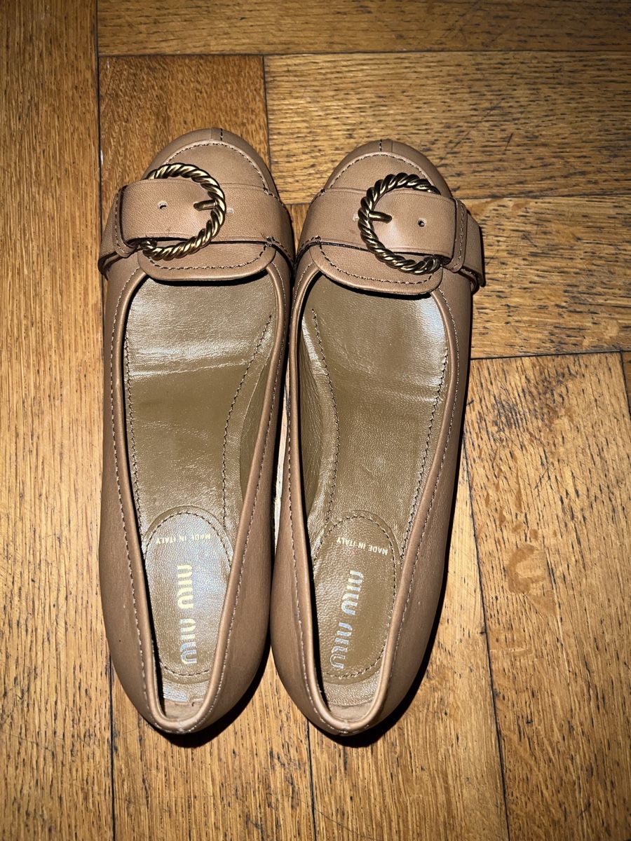 Miu Miu Scarpe da donna: miu miu shoes – Usato da Wettingen venduto da car_gl6y