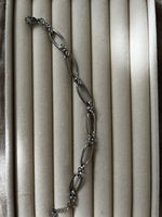Elegantes Armband aus Edelstahl, neuwertig für den Sommer