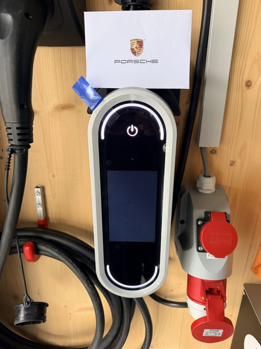 Chargeurs de batterie: Porsche Ladegerät 11 - 22 kw – Neuf (Voir description) à Büron par 009001 4