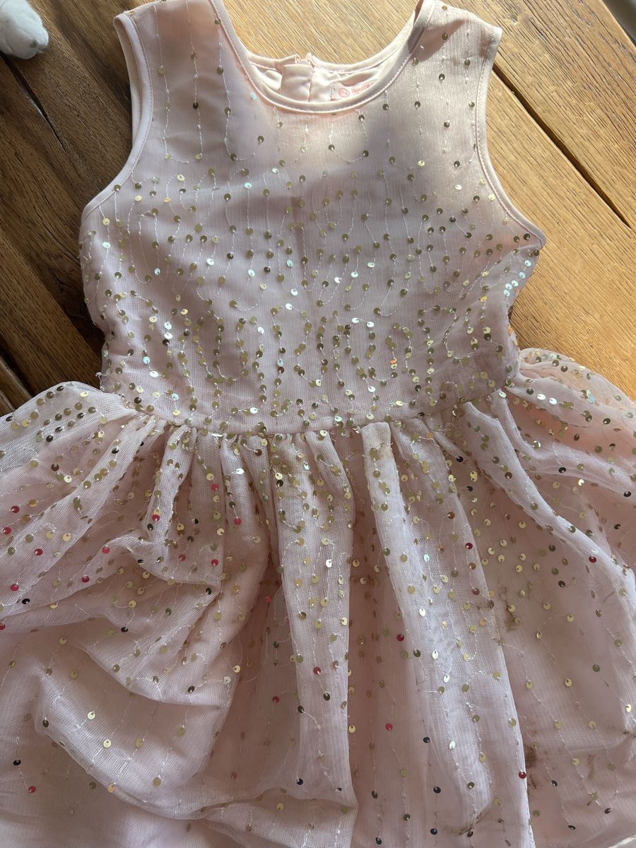 Vestiti & Gonne: Kinder Kleid 134 – Usato da Bremgarten b. Bern venduto da ABalli 1