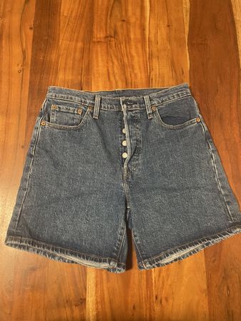 Lässige Levi's Jeans Shorts, Grösse 28,Top Zustand!