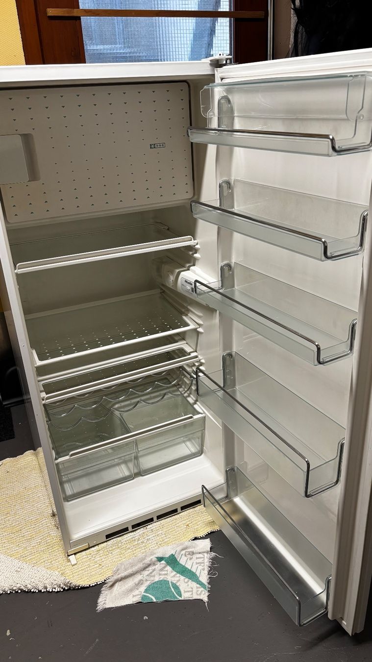 Miele Kühlschrank: Einbau - Kühlschrank – Gebraucht aus Pratteln von Hornet68 1