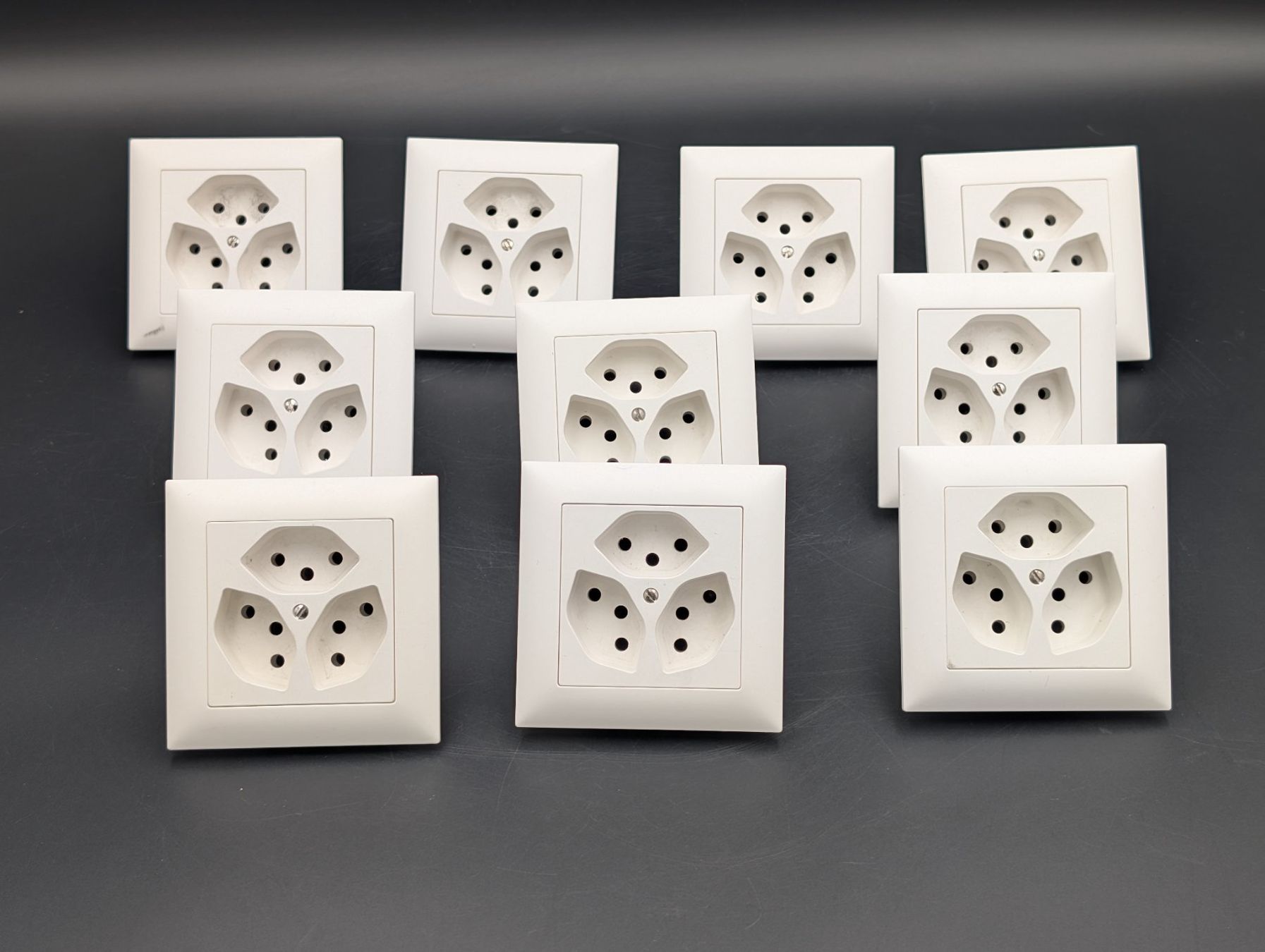 Feller Stecker: Feller EDIZIOdue Set 10 Stück 3xT13 – Gebraucht aus Winterthur von Hint17