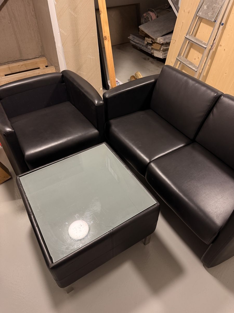 Poltrone: Sitzgruppe Sofa + Sessel + Glastisch – Usato da Sarnen venduto da jus_t6xw 1