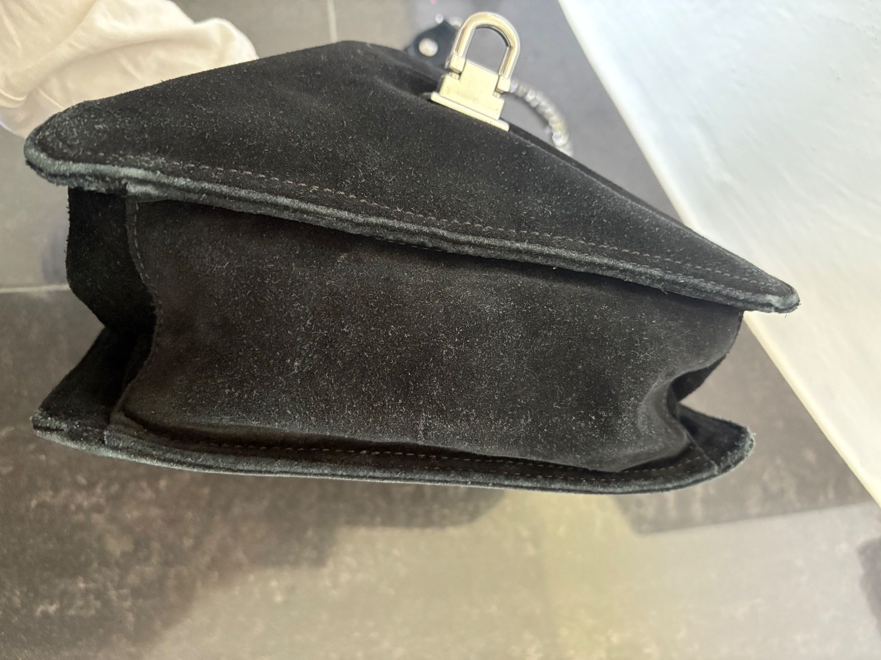 Taschen für Damen: Handtasche Wildleder schwarz MAJE – Gebraucht aus Gossau SG von diorella 3