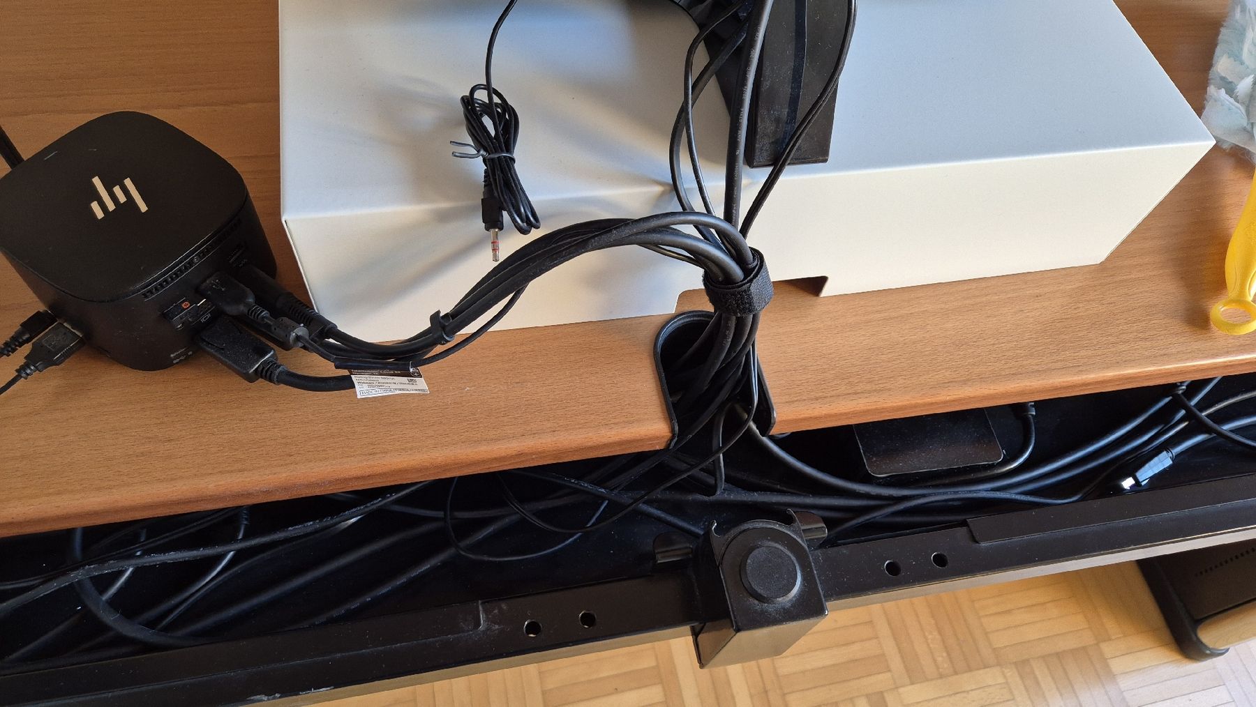 Scrivanie: Bürotisch / Schreibtisch – Usato da Tagelswangen venduto da mar_pzh7 4