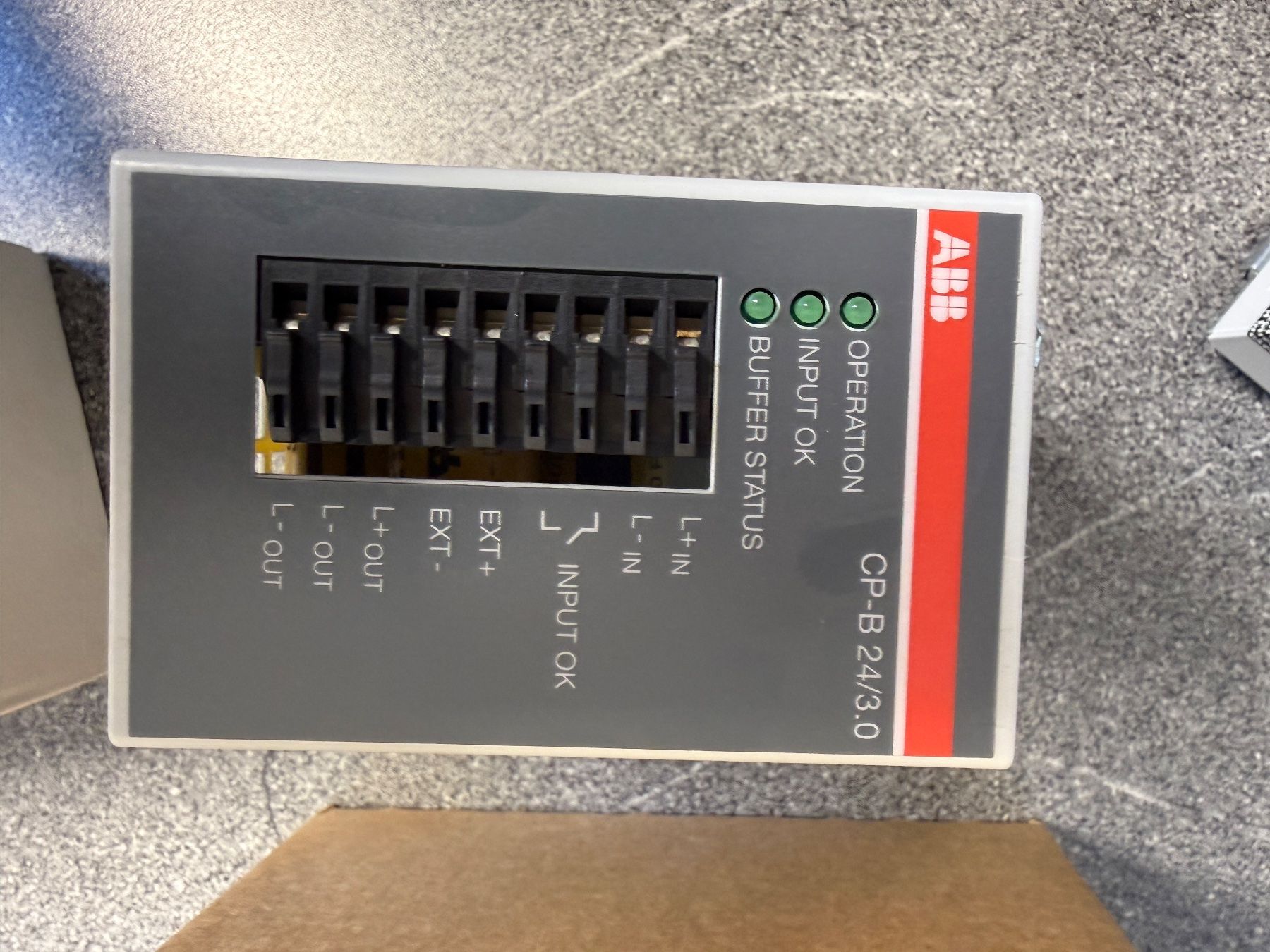 ABB Componenti elettronici: Puffermodul ABB CP-B 24/3.0 – Usato da Grosshöchstetten venduto da Dbiber